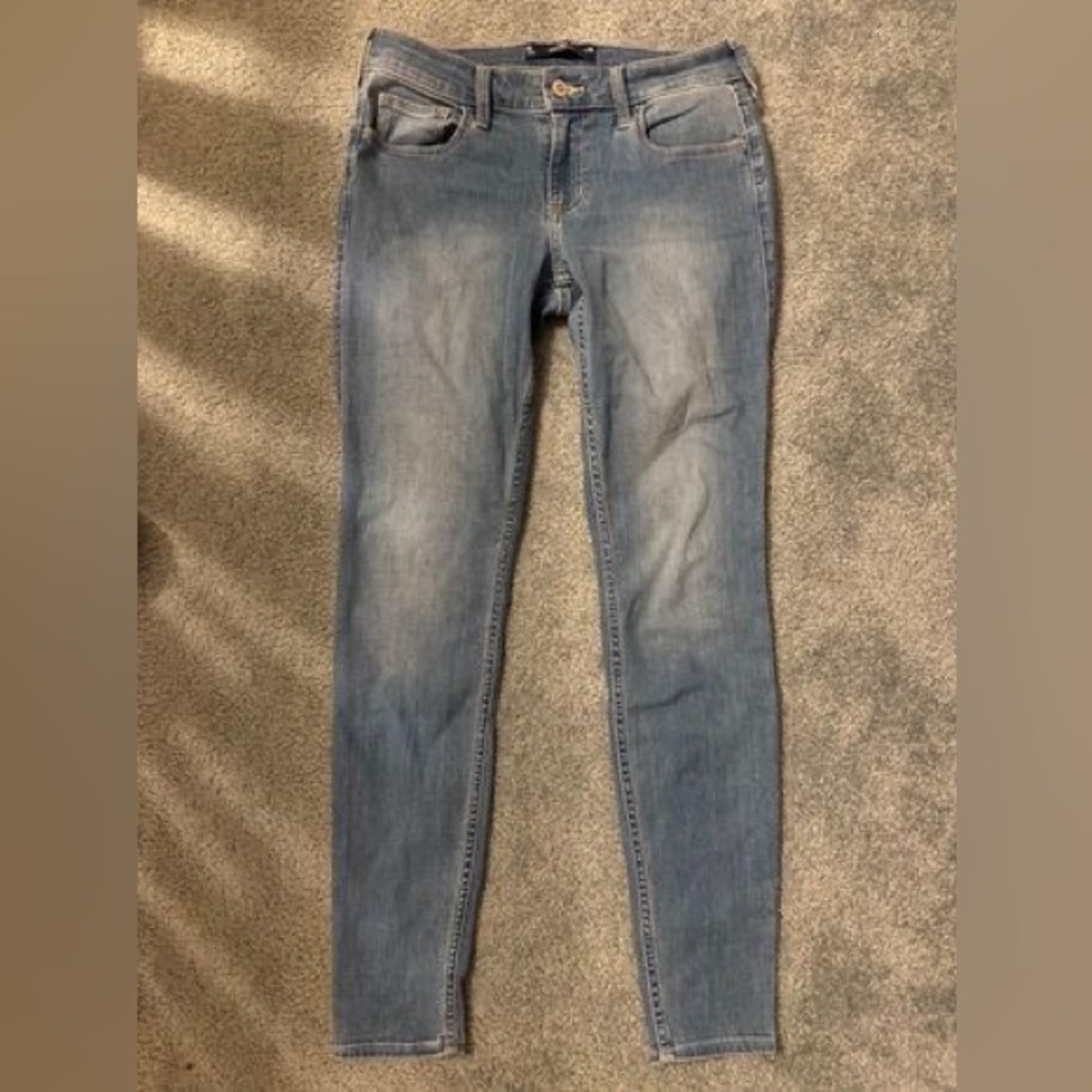 New without tags Hollister size 6L super skinny